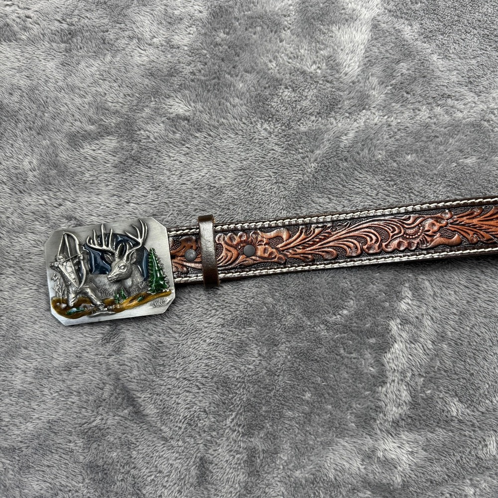 VTG Bergamot Bowhunter Reward Belt Mens 38 Brown Cowhide Leather Deer Buckle USA